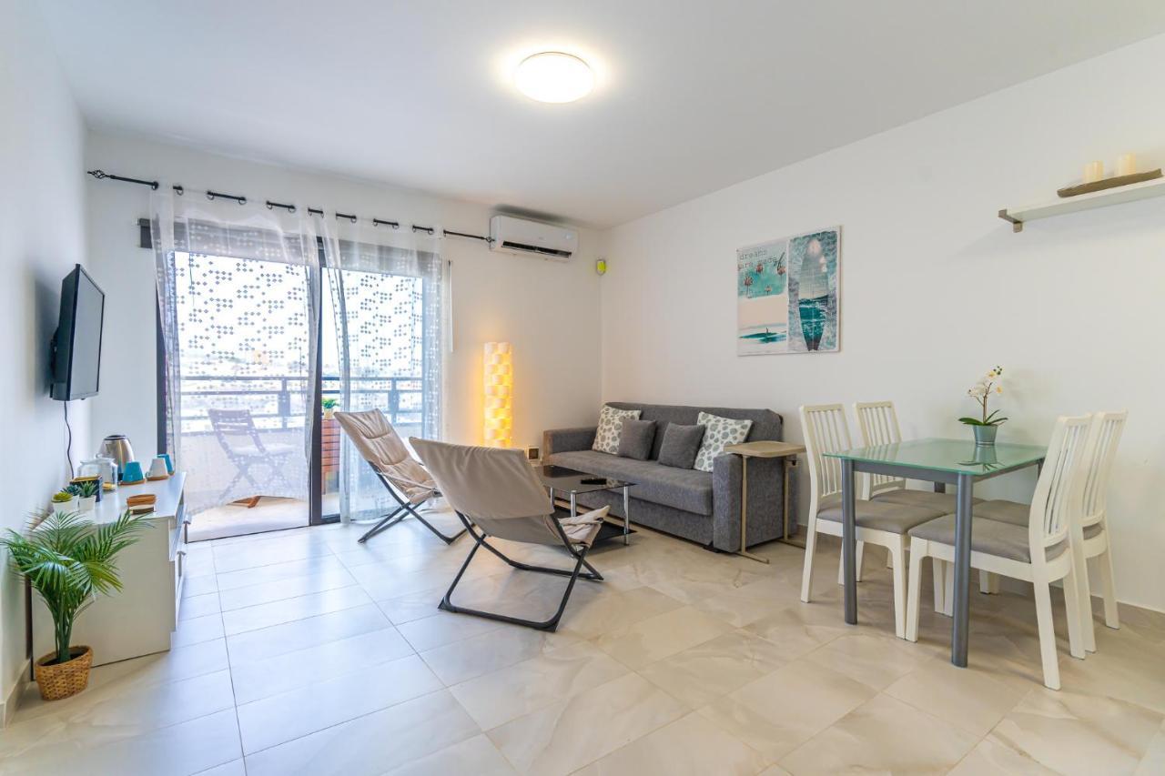 Apartment Modern 2-bedroom With Stunning View *